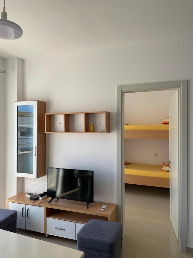 Nimfeum Apartments Shëngjin Exteriör bild